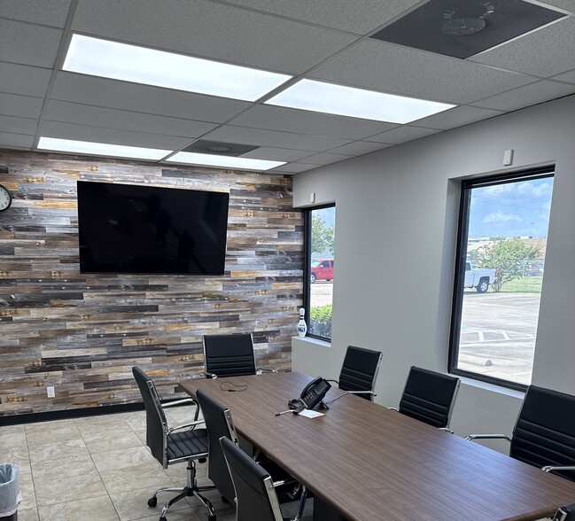 More Photos Of 12810 Century Dr, Stafford Showroom For Lease