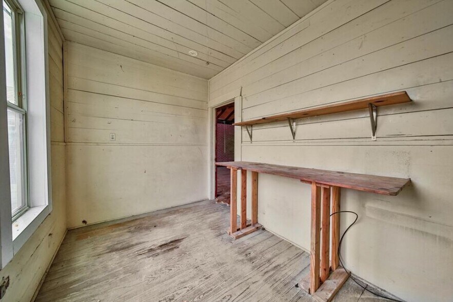 More Photos Of 7629 Harrisburg Blvd, Houston Warehouse For Sale