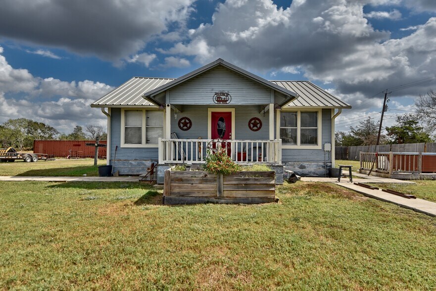 More Photos Of 946 Saint Marys St, Hempstead Land For Sale