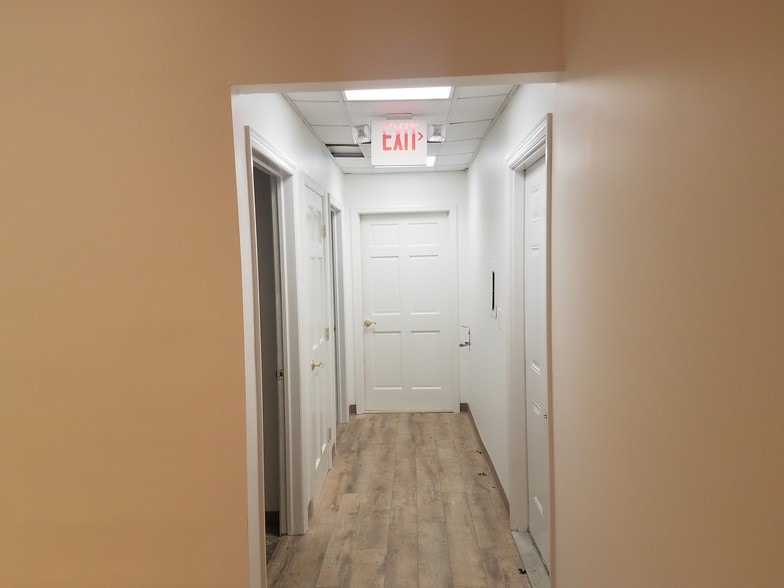 More Photos Of 143 W Main St, Bay Shore General Retail For Sale