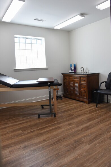 More Photos Of 431 Johnston St SE, Decatur Medical For Lease