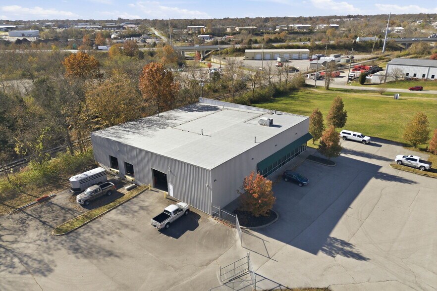 More Photos Of 13720 Aiken Rd, Louisville Warehouse For Sale