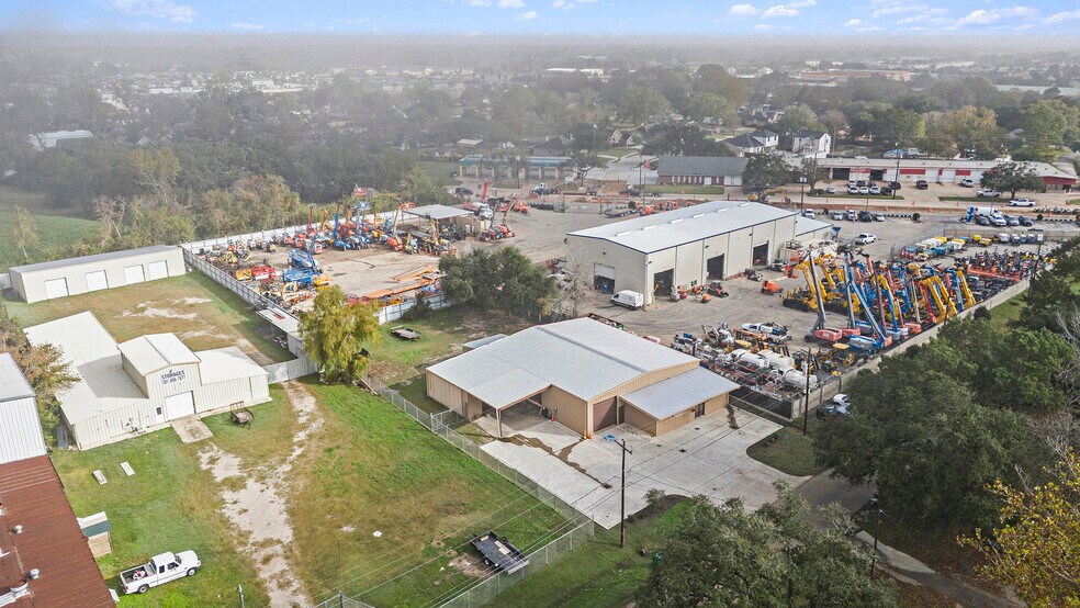 More Photos Of 6933 Olson Ln, Pasadena Service For Sale