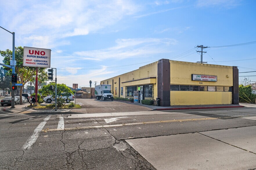 More Photos Of 5658 Clara St, Bell Gardens Supermarket For Sale