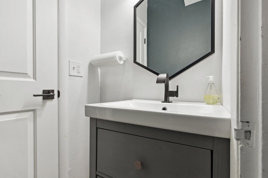 More Photos Of 6 W Arkansas Ave, Denver Office Residential For Sale