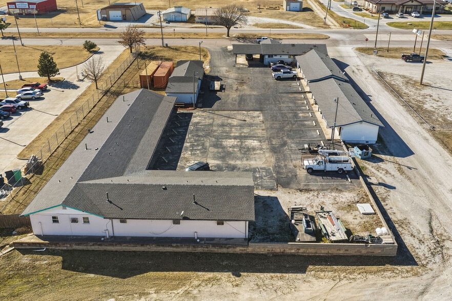 More Photos Of 1900 N Broadway Ave, Ada Hotel For Sale