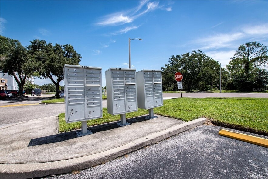 More Photos Of 5404 Hoover Blvd, Tampa Medical For Sale
