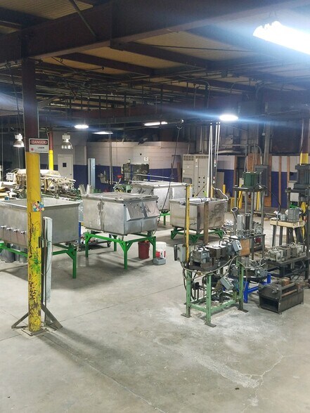 More Photos Of 1206 S Taylor Mill Rd, Scottsburg Manufacturing For Lease