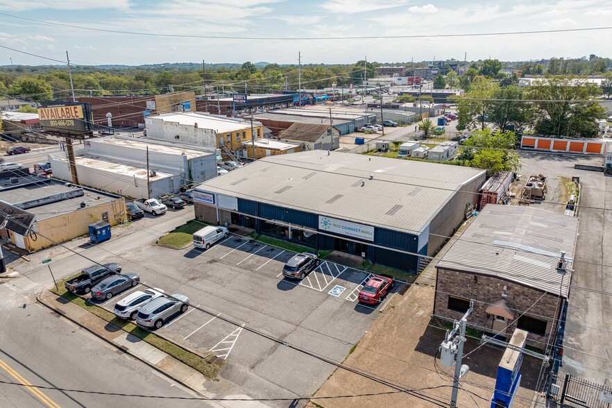 More Photos Of 103-107 Woodruff St, Madison Light Distribution For Sale