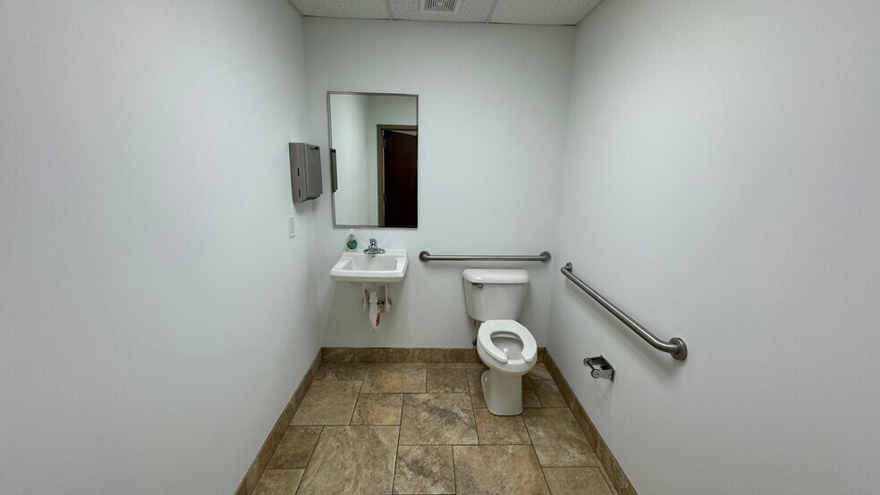 More Photos Of 6065 Parkway North Dr, Cumming Distribution For Sale