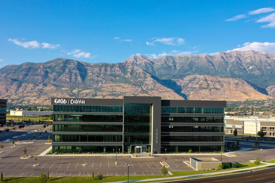 More Photos Of 1333 S Valley Grove Way, Pleasant Grove Office For Lease