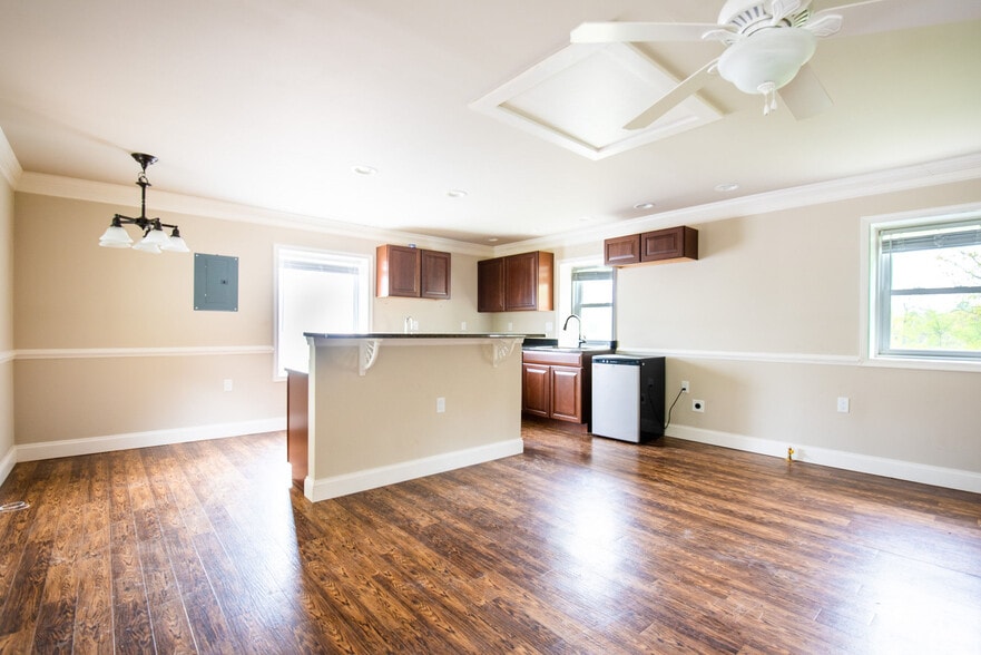 More Photos Of 1207 Flohrs Church Rd, Biglerville Hospitality For Sale