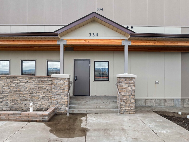 More Photos Of 334 Antelope Dr, La Grande Distribution For Sale