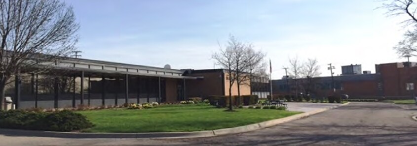 More Photos Of 3000 W 14 Mile Rd, Royal Oak Warehouse For Lease