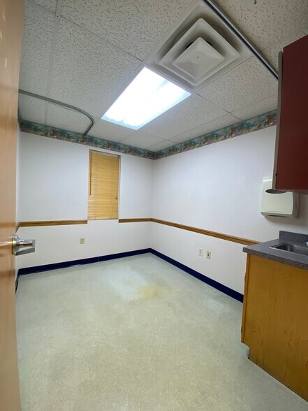 More Photos Of 281 N 12th St, Lehighton Office For Lease