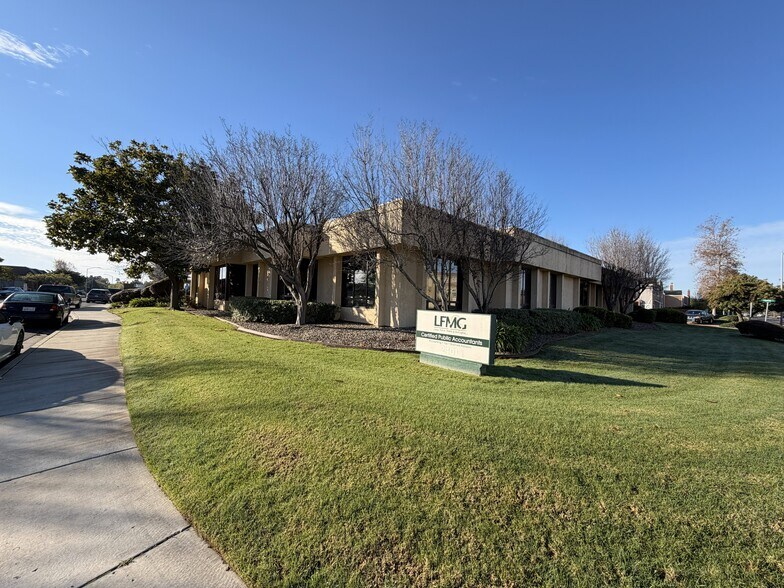 Primary Photo Of 2401 Professional Pky, Santa Maria Office For Sale