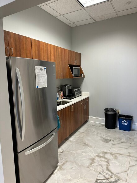 More Photos Of 16740 Birkdale Commons Pky, Huntersville Office Residential For Lease