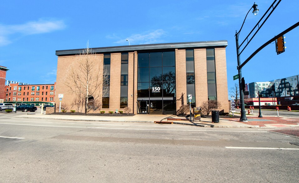 More Photos Of 150 E Mound St, Columbus Office For Lease