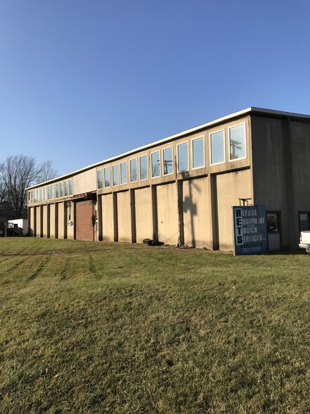 Primary Photo Of 237 State Rd, Ashtabula Manufacturing For Sale