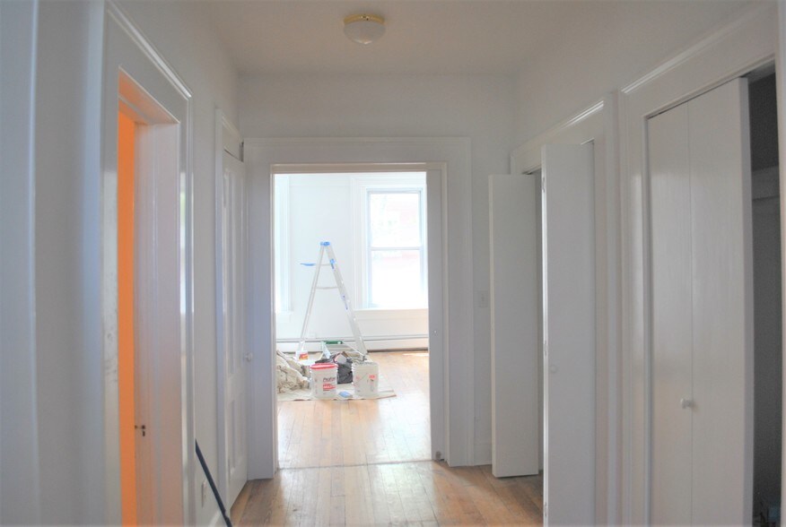 More Photos Of 103-105 Greenwich Ave, Greenwich Office For Lease