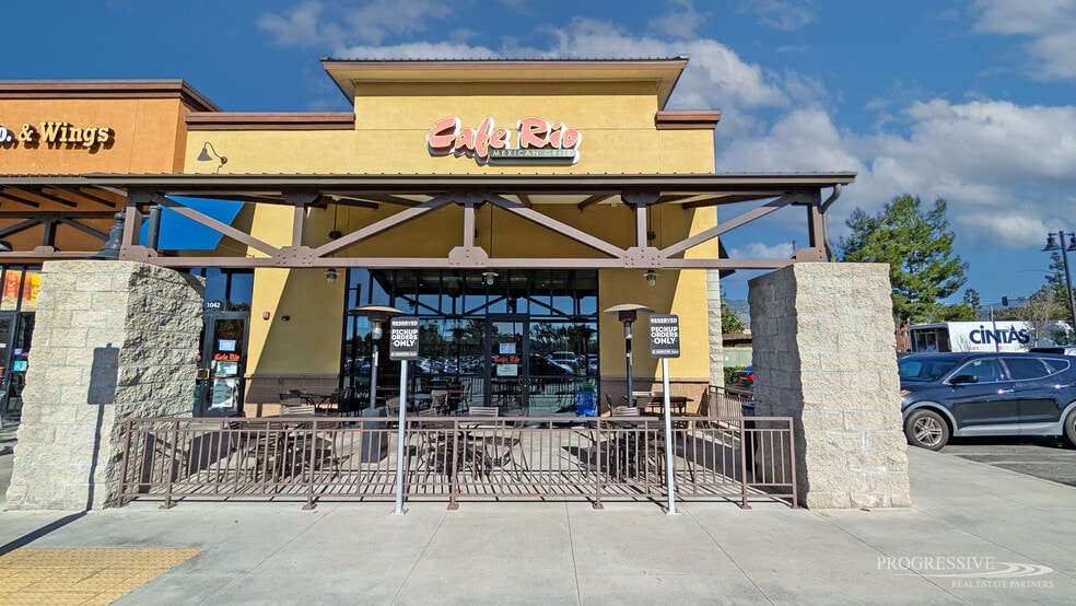 More Photos Of 1046 W Gladstone St, San Dimas General Retail For Lease