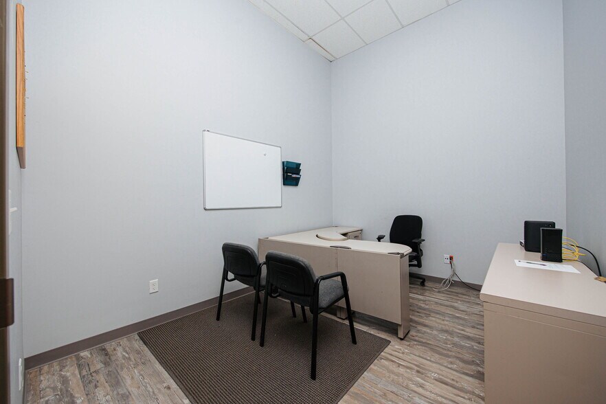 More Photos Of 4011 E Main St, Columbus Freestanding For Lease