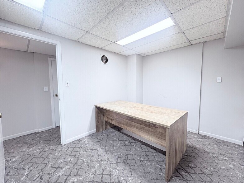 More Photos Of 111 E 35th St, New York Loft Creative Space For Lease