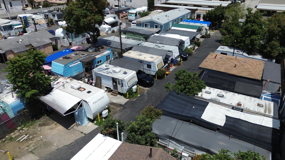 More Photos Of 7233 Somerset Blvd, Paramount Multifamily For Sale