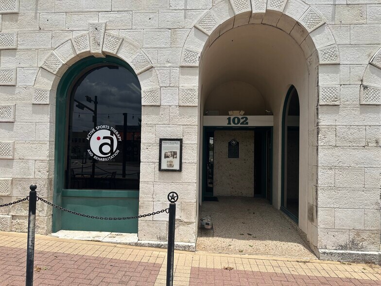 More Photos Of 102 E Main Ave, Round Rock Storefront Retail Office For Sale