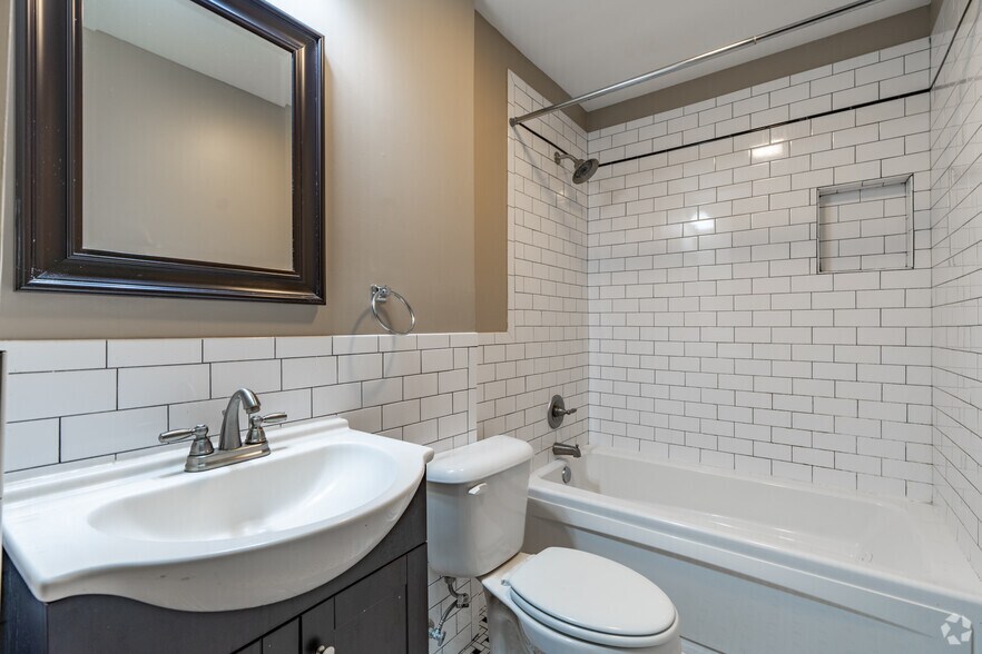 More Photos Of 31 S McLean Blvd, Memphis Apartments For Sale