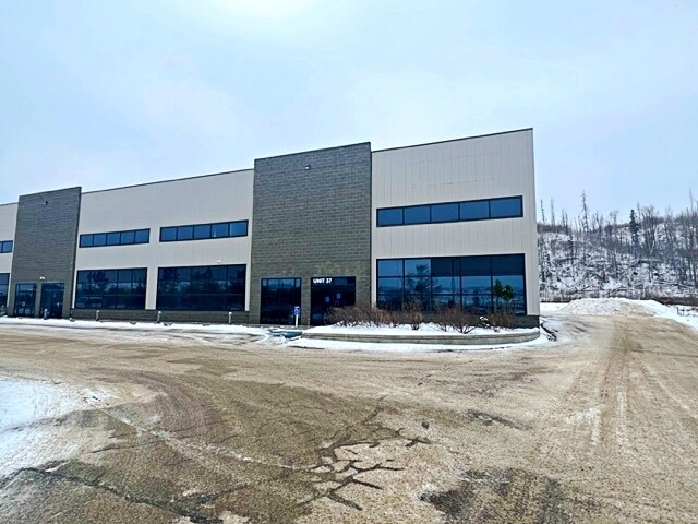 More Photos Of 885 Memorial Dr, Wood Buffalo Warehouse For Lease