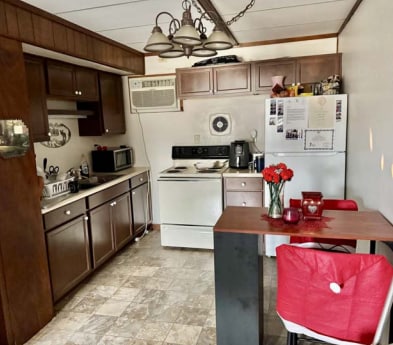 More Photos Of 215 W Waukesha Rd, Eagle Apartments For Sale