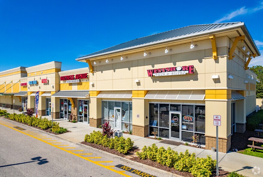 More Photos Of 9595 Commercial Way, Weeki Wachee General Retail For Lease