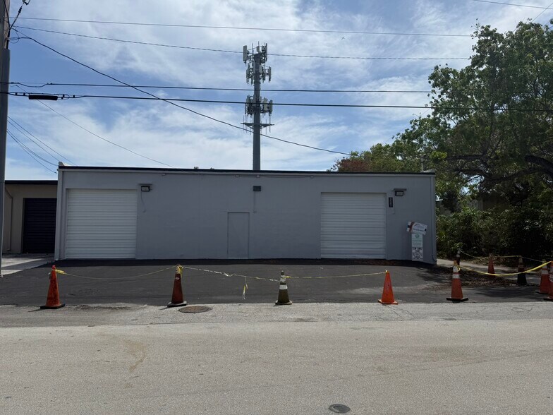 More Photos Of 3501 NW 10th Ave, Oakland Park Warehouse For Lease