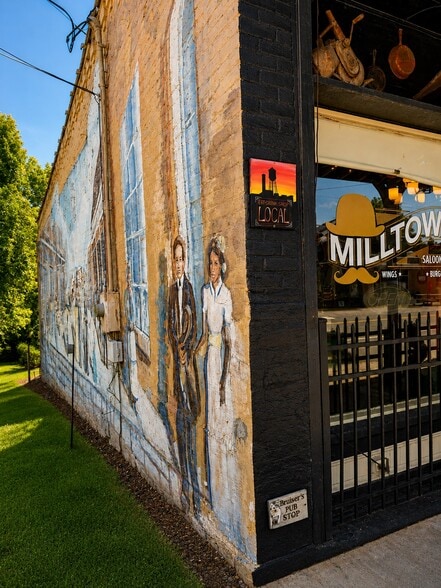 More Photos Of 223 Broad St, Milton General Retail For Sale