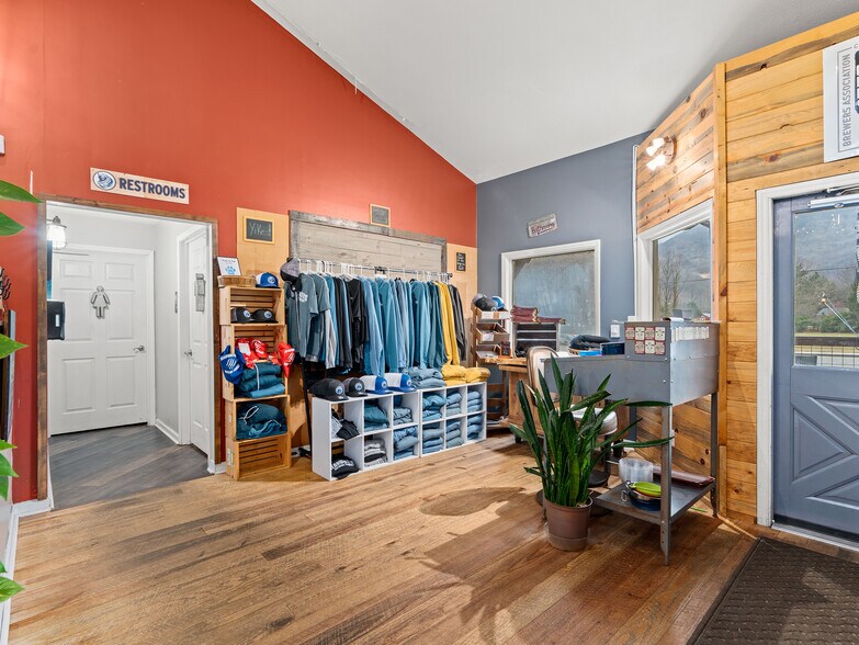 More Photos Of 4352 Soco Rd, Maggie Valley Restaurant For Sale