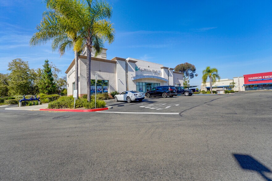 More Photos Of 140 N Knoll Rd, San Marcos Bank For Sale