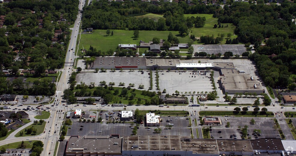 More Photos Of 4011 Lincoln Hwy, Matteson Freestanding For Lease