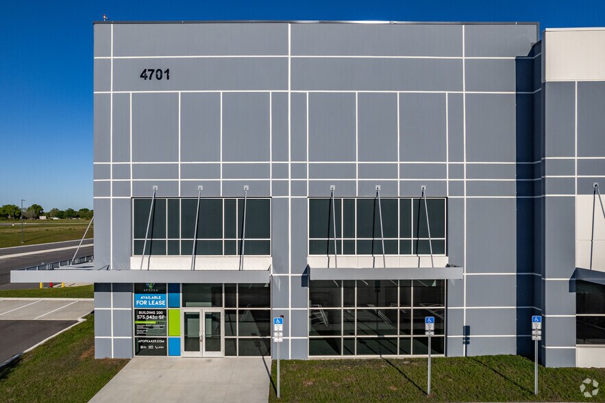 More Photos Of 4701 Apopka Logistics Pky, Apopka Unknown For Lease