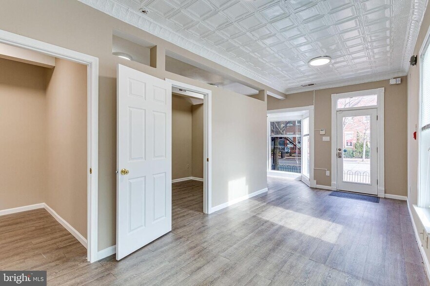 More Photos Of 400 8th St NE, Washington Office Residential For Lease