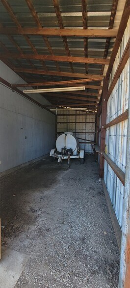 More Photos Of 650 S 7th St, Chowchilla Industrial For Sale