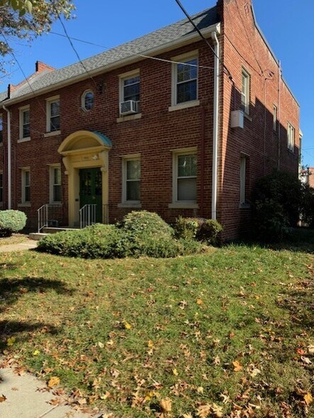 Primary Photo Of , Washington Multifamily For Sale