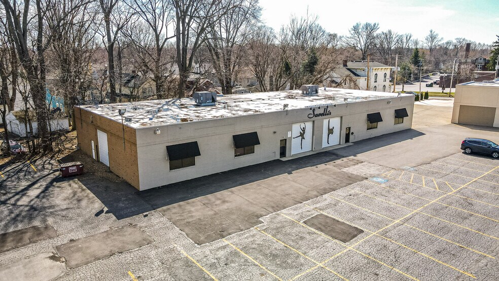 More Photos Of 38000 Euclid Ave, Willoughby Freestanding For Sale