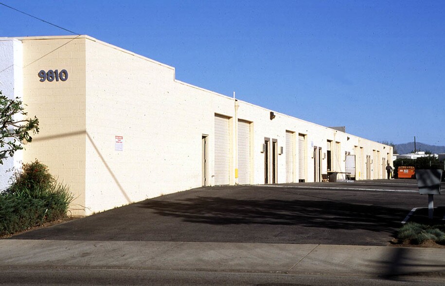 More Photos Of 9810-9820 Owensmouth Ave, Chatsworth Warehouse For Lease