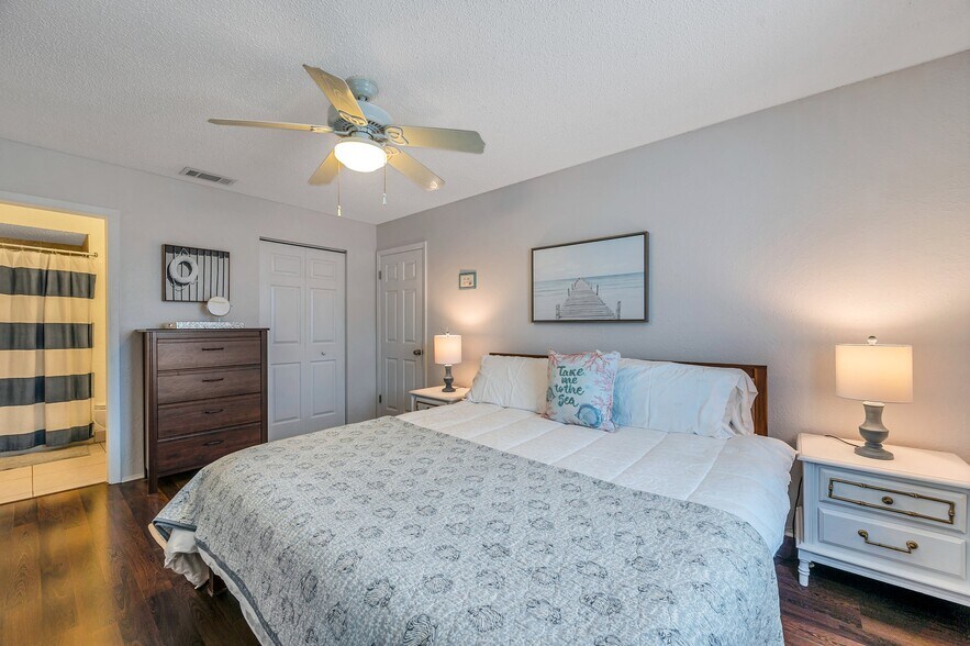 More Photos Of 1809 Gulf Blvd, Indian Rocks Beach Apartments For Sale