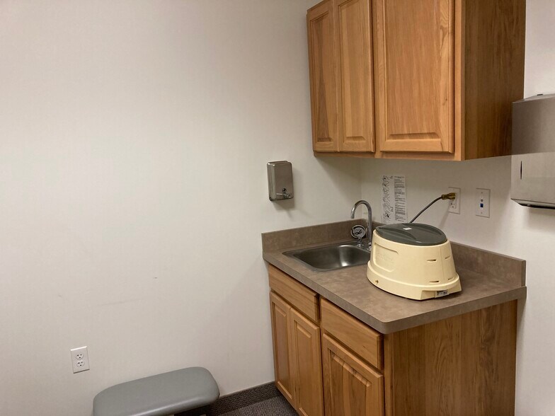 More Photos Of 600 Bennett St, Rose City Medical For Sale