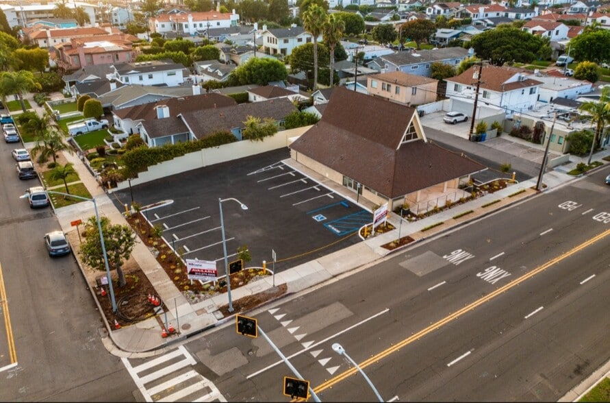 More Photos Of 1109 S Pacific Coast Hwy, Redondo Beach Restaurant For Lease