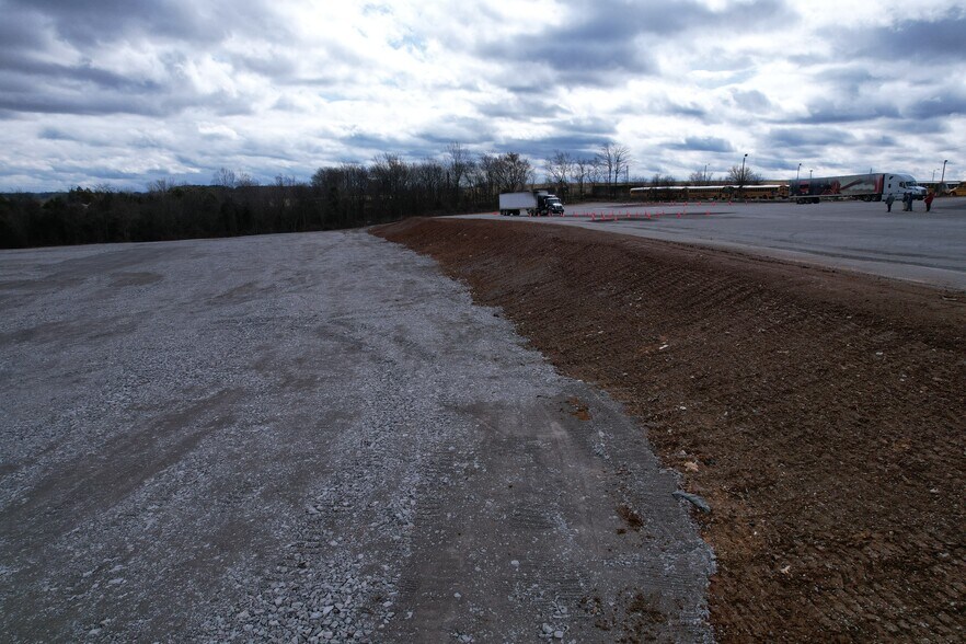 More Photos Of 1230 Industrial Park Rd, Columbia Warehouse For Lease