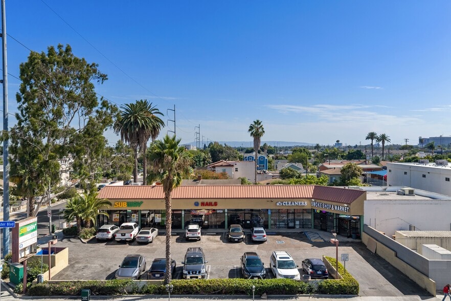 More Photos Of 300 W Manchester Blvd, Inglewood Storefront For Sale
