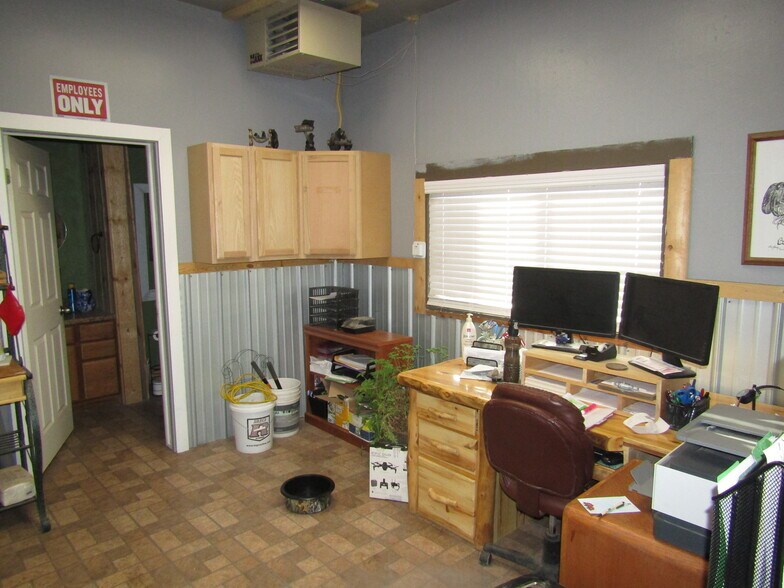 More Photos Of 505 Grand Ave, Del Norte Industrial For Sale